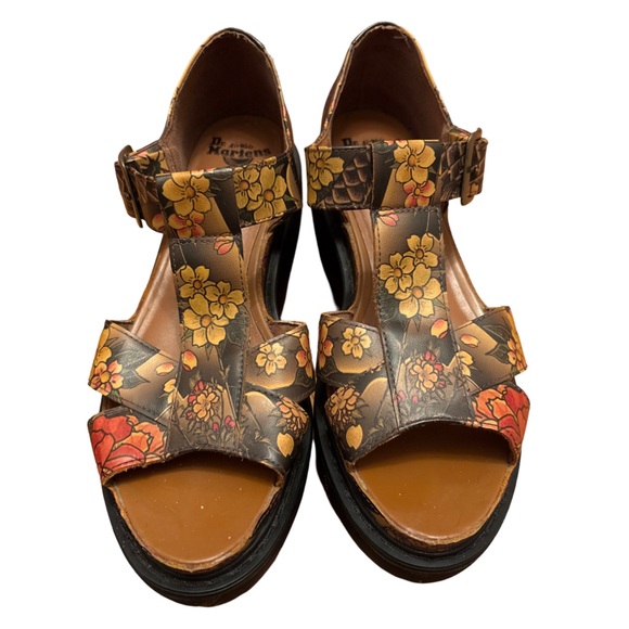Dr. Martens Women`s Adaya Platform Cross Strap Sandal Tattoo Floral - size 7 - Picture 2 of 5